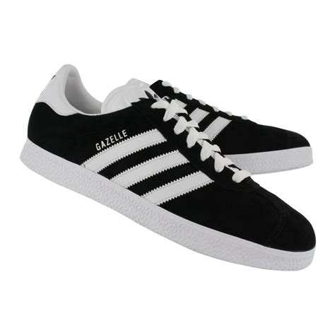 adidas schuhe ace|Adidas 3 striped sneakers.